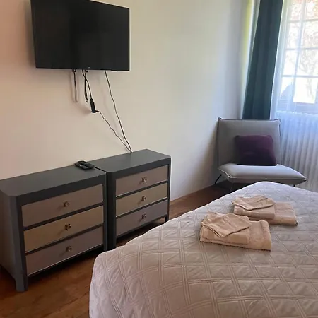 Chambre Dans Une Charentaise * Orignolles