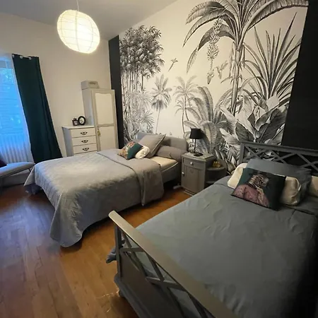 Chambre Dans Une Charentaise *